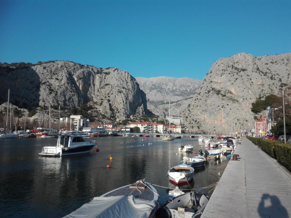 Apartment Zizi Omiš Eksteriør billede