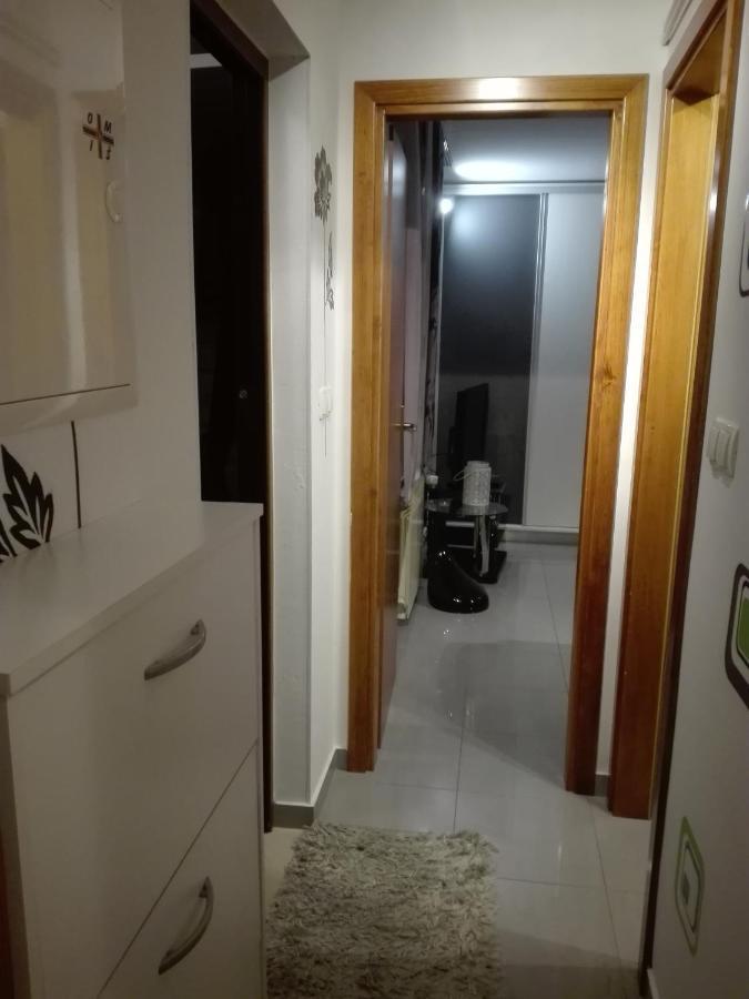 Apartment Zizi Omiš Eksteriør billede