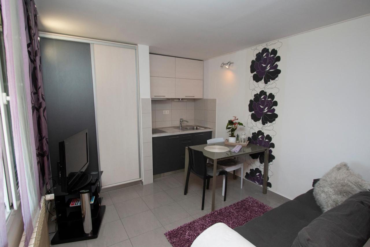 Apartment Zizi Omiš Eksteriør billede