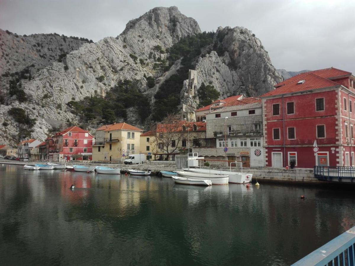 Apartment Zizi Omiš Eksteriør billede