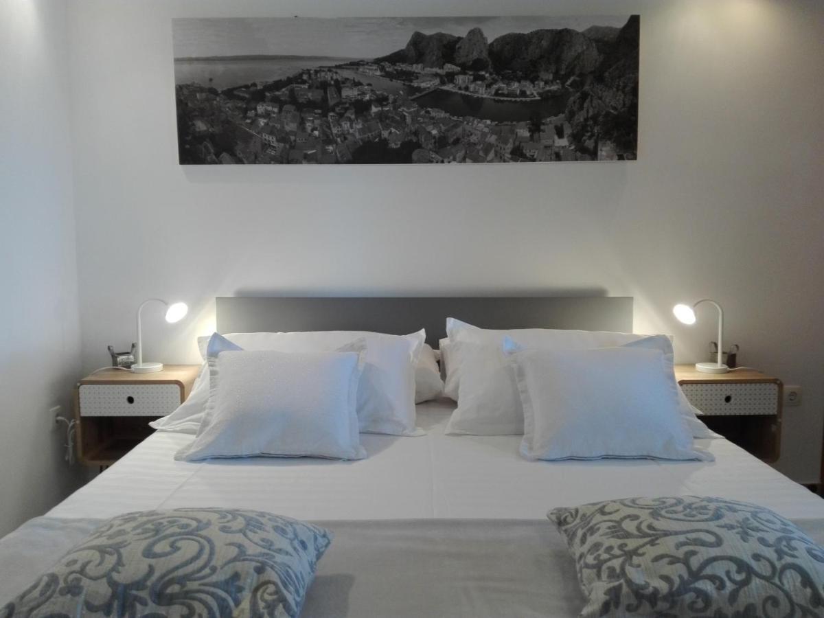 Apartment Zizi Omiš Eksteriør billede