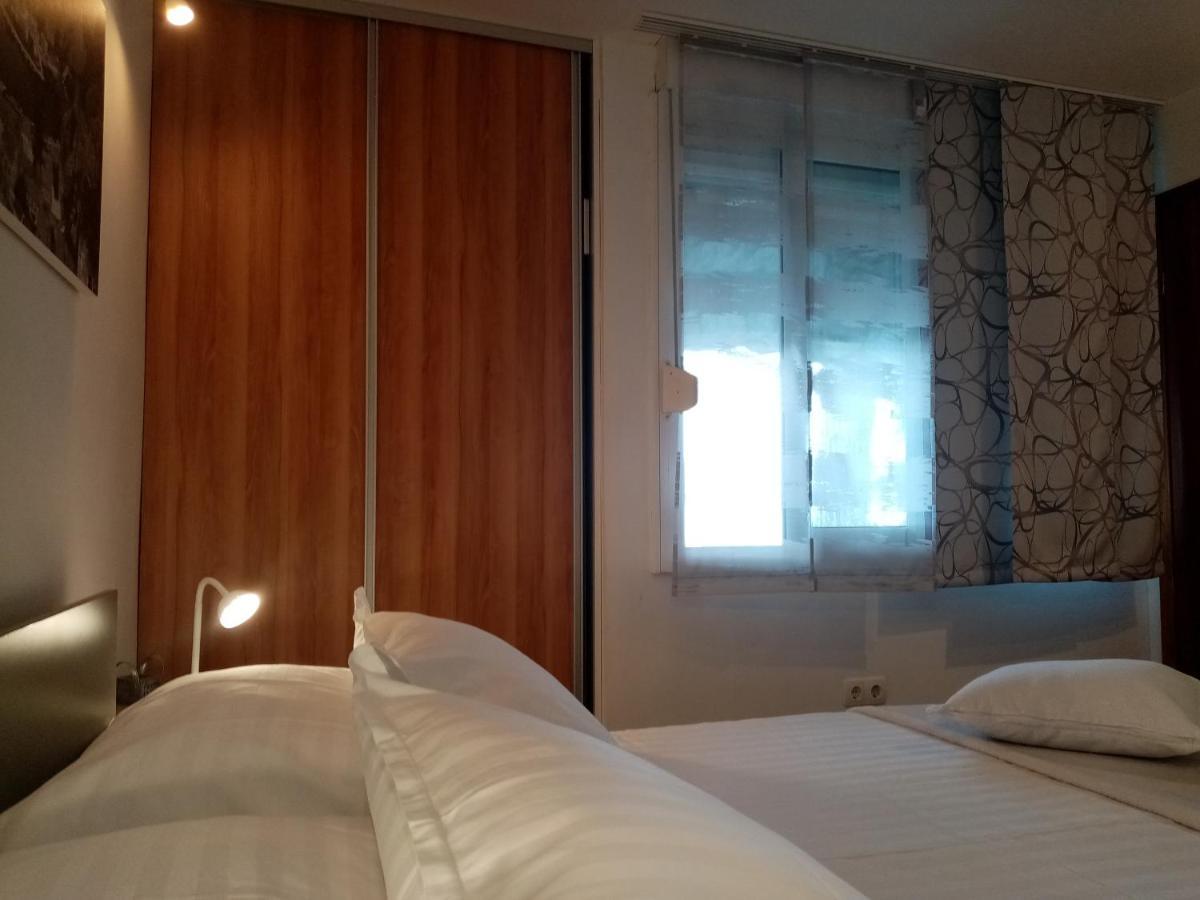Apartment Zizi Omiš Eksteriør billede
