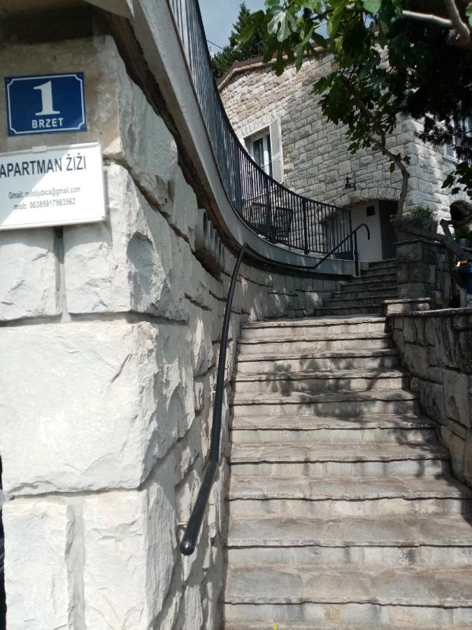 Apartment Zizi Omiš Eksteriør billede