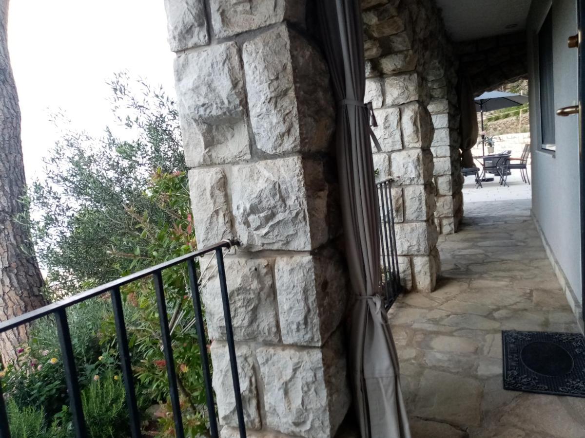Apartment Zizi Omiš Eksteriør billede
